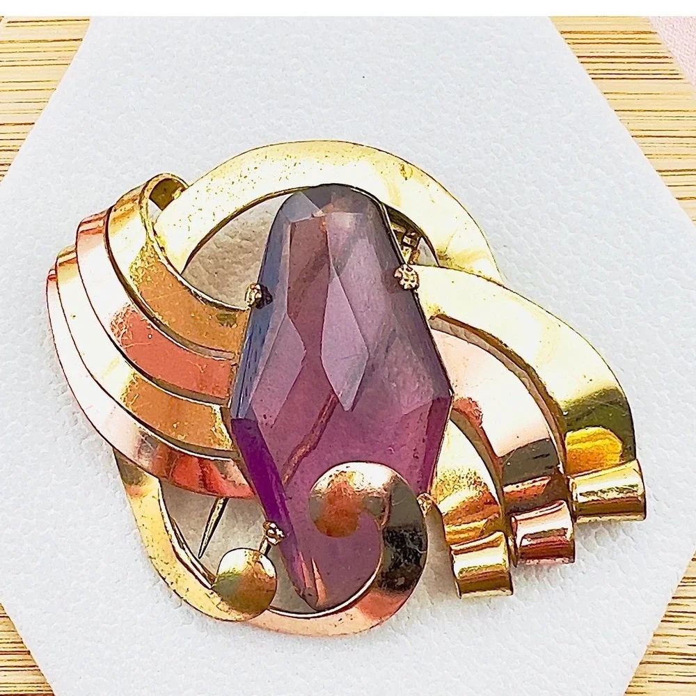 Coro Dress Clip Yellow Rose Gold Plated Purple Faceted Lucite Art Deco Vintage - Picture 3 of 8